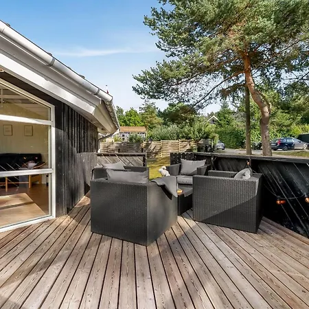 Margrethe - 600m From The Sea By Interhome *